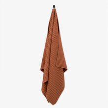Load image into Gallery viewer, Geometry Home Decor - Linens Clay Bath Towel - Waffle