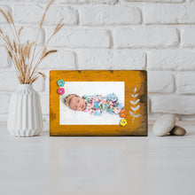 Load image into Gallery viewer, Prairie Dance Wide Botanical Magnetic Frame