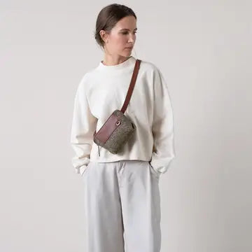Graf Lantz Handbags &amp; Wallets Bedford Merino Wool Belt Bag - Ash Brown / Sienna