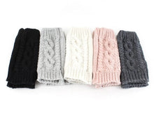 Load image into Gallery viewer, Pretty Persuasions Cable Knit Gloves
