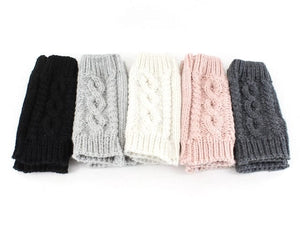 Pretty Persuasions Cable Knit Gloves