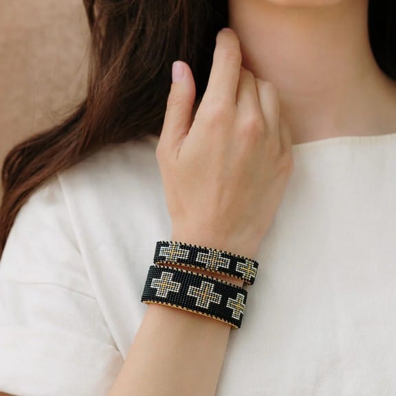Etkie Jewelry Cara Beaded Glass Cuff -Large