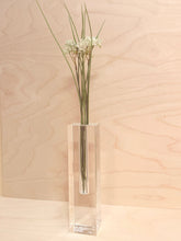 Load image into Gallery viewer, Tizo Design Home Decor - Home Accent Crystal Bud Vase
