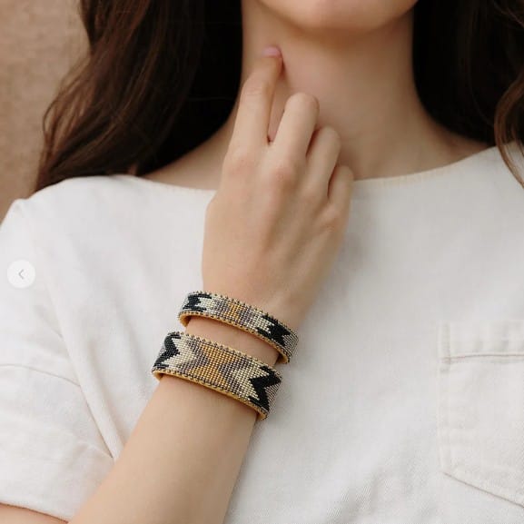 Etkie Jewelry - Bracelets Dawn Glass Cuff Large