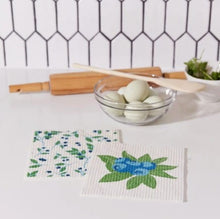 Load image into Gallery viewer, Rock Flower Paper Home Decor - Linens Eco Sponge Cloths Blueberry Bunch
