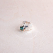 Load image into Gallery viewer, Lilly Barrack Green Quartz Ring

