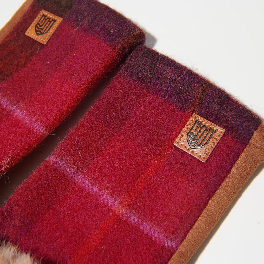 Islander UK Lambswool Mittens Islander UK Lambswool Mittens – Fuchsia Tartan