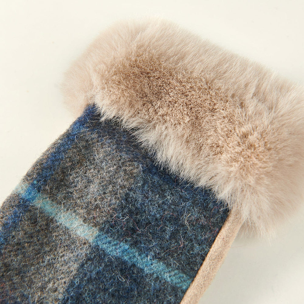 Islander UK Lambswool Mittens Islander UK Lambswool Mittens – Navy/Beige Tartan
