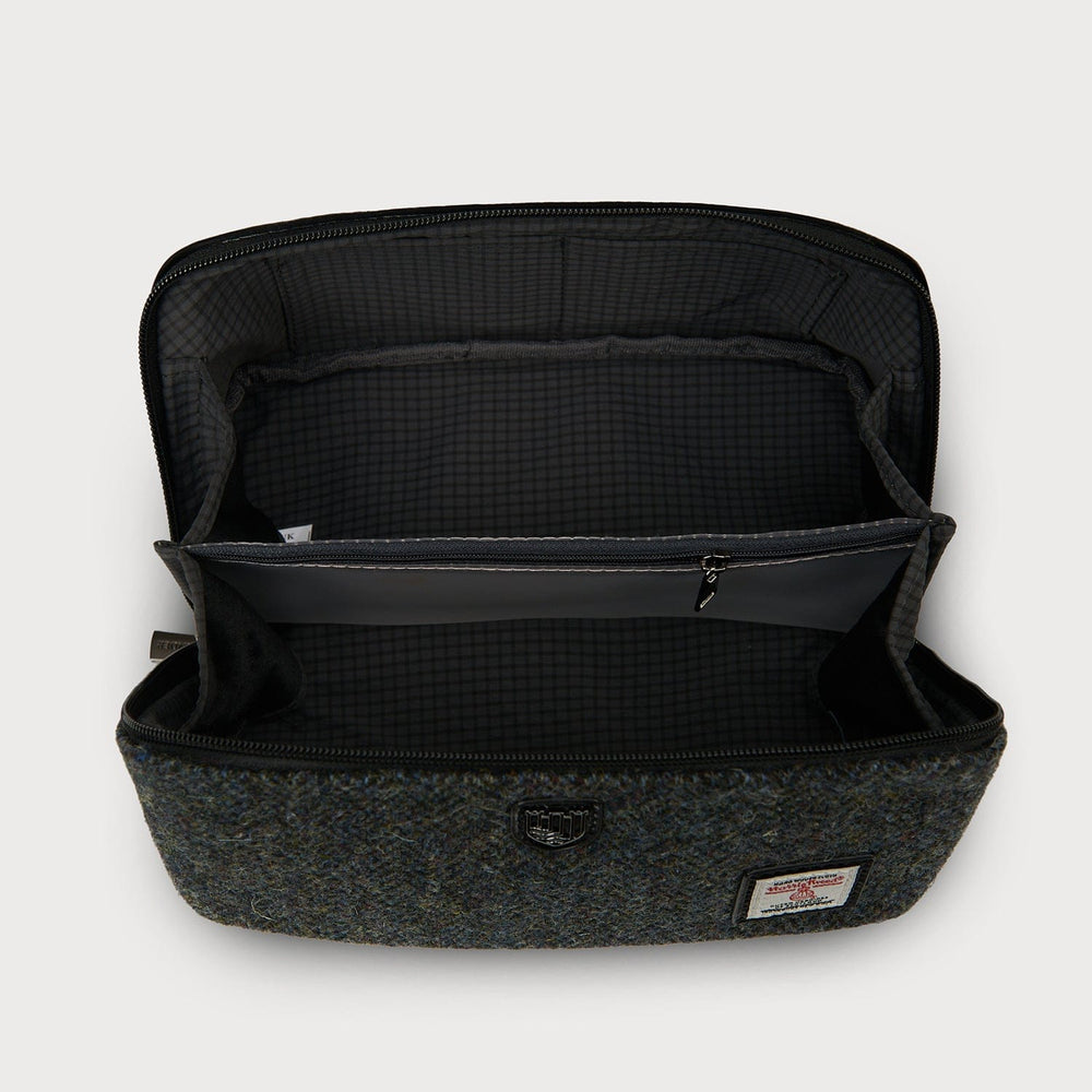 Islander UK Toiletry Bag Islander UK Toiletry Bag – Black/Grey Herringbone