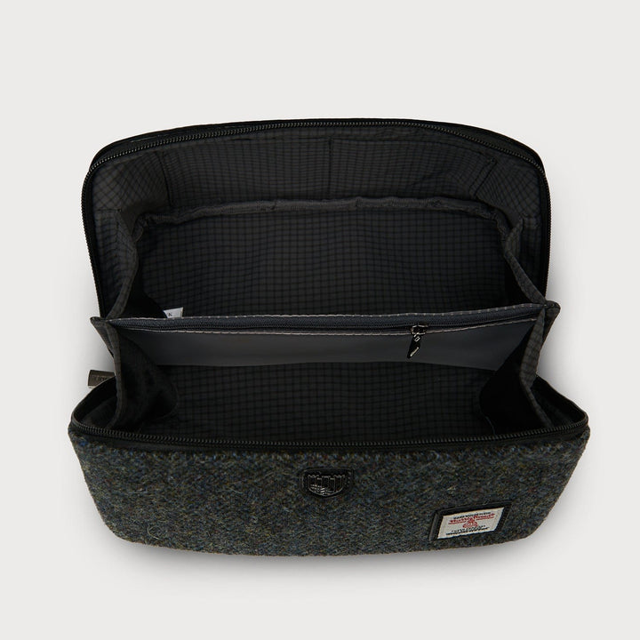 Islander UK Toiletry Bag Islander UK Toiletry Bag – Black/Grey Herringbone