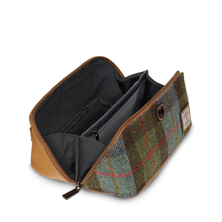 Islander UK Toiletry Bag Islander UK Toiletry Bag – Chestnut Blue Tartan