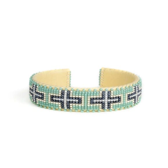 Etkie Jewelry Juliayn Beaded Glass Cuff - Small