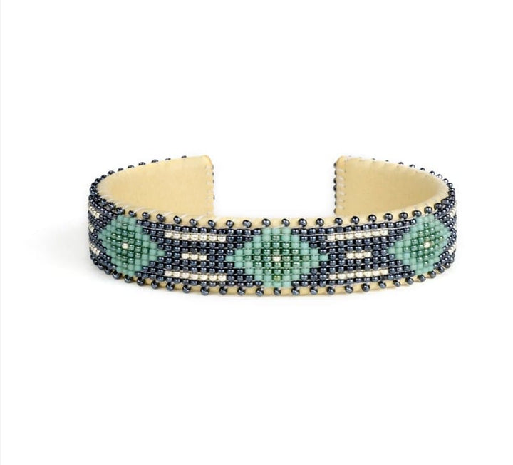 Etkie Jewelry Kelly Green Beaded Glass Cuff - Small