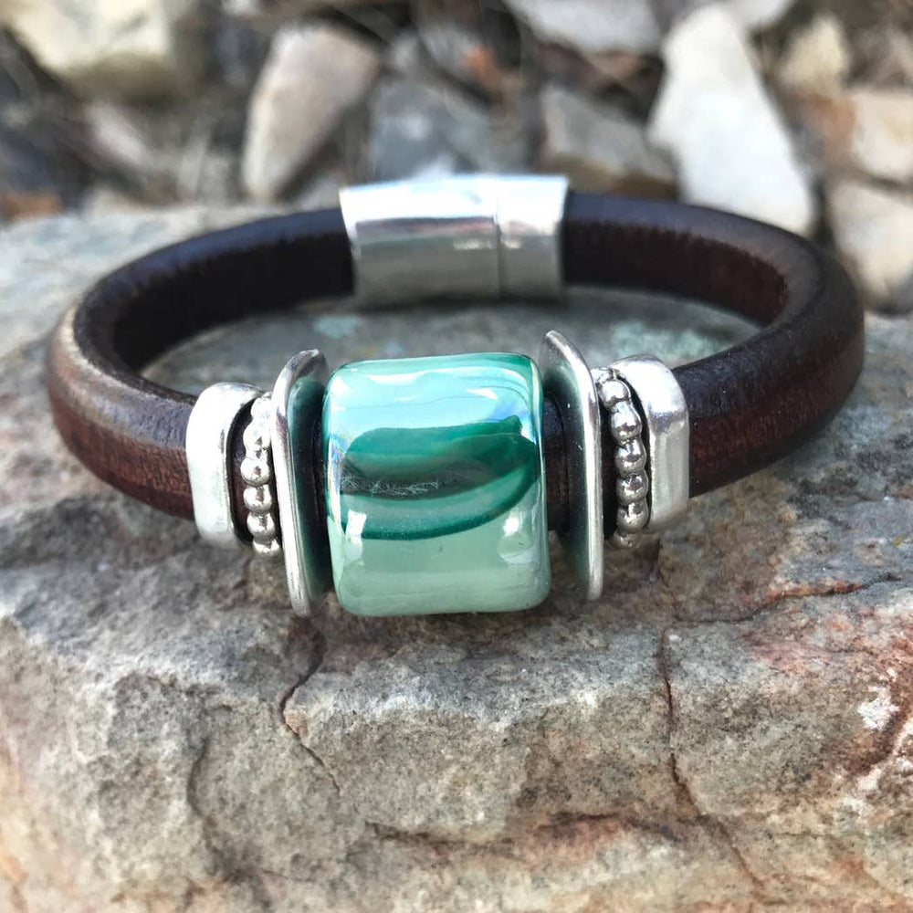 Montana Leather Designs Lodge Bracelet Western Cedar/Brown
