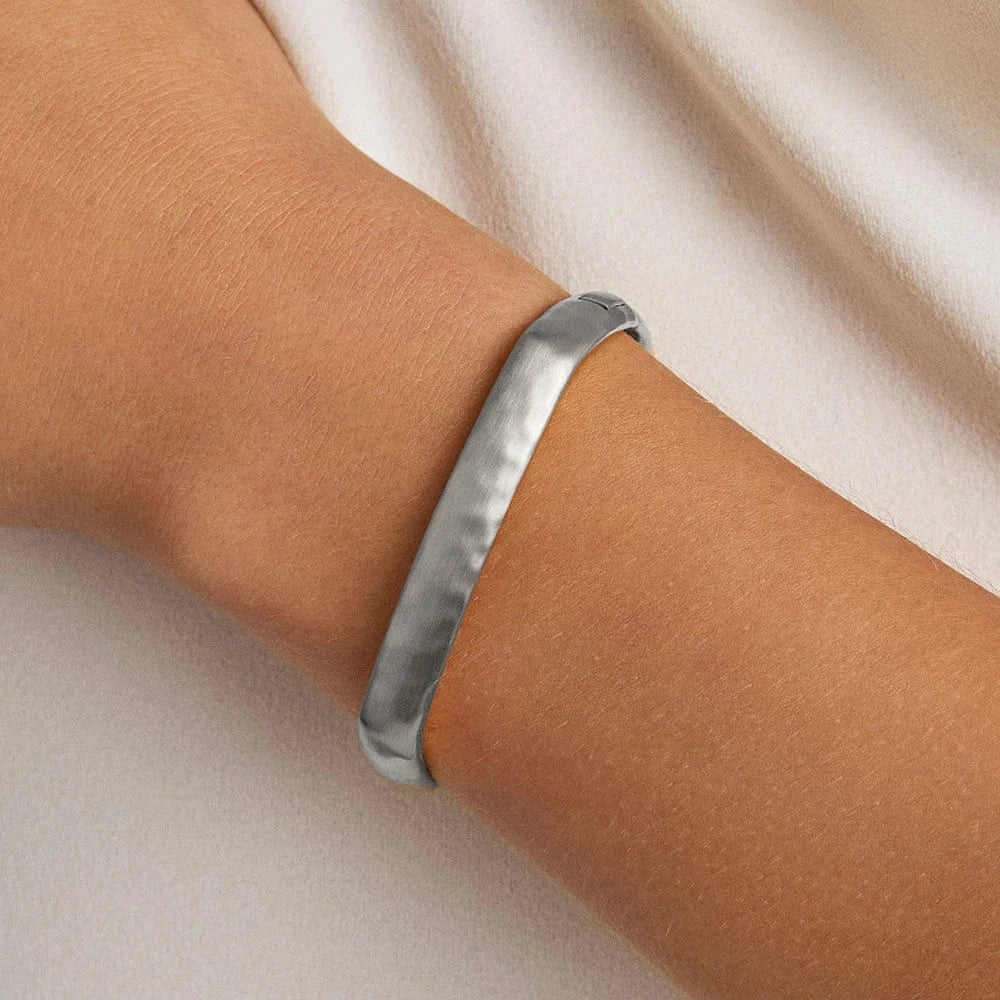 Dean Davidson Jewelry - Necklaces - Dean Davidson Mara Hinged Bangle