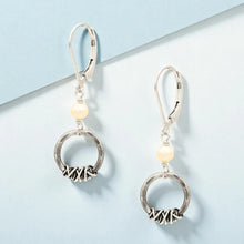 Load image into Gallery viewer, j and i jewelry Jewelry - Earrings Rustic Pearl Halo Earring
