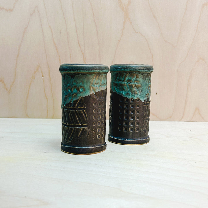 Spooner Creek Home Decor - Kitchen Gourmet Entertaining Grey Salt &amp; Pepper Shaker Set