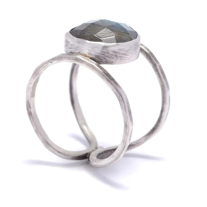 J &amp; I Jewelry Proudly Handmade in Pennsylvania, USA Twilight Whispers Labradorite Split Ring