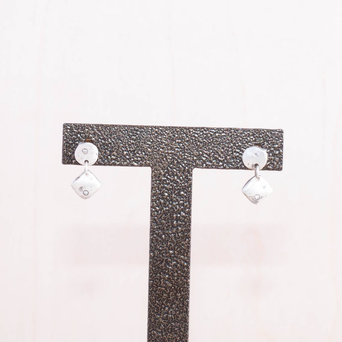 Saundra Messinger Cube Drop Post