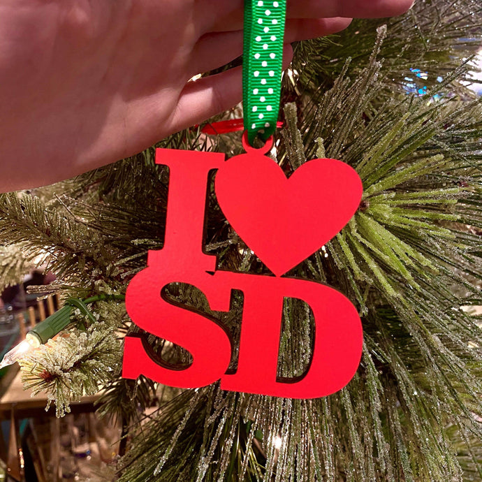 Spunky Fluff Proudly handmade in South Dakota, USA I Heart SD Ornament