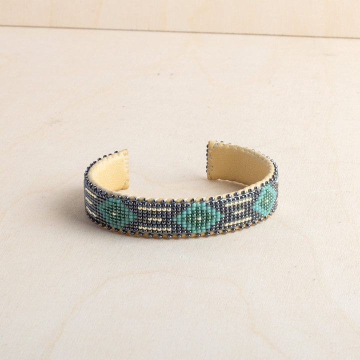 Etkie Jewelry Kelly Green Beaded Glass Cuff - Small
