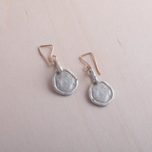 Load image into Gallery viewer, Saundra Messinger Proudly Handmade in New York, USA Kinley Earrings

