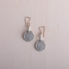 Load image into Gallery viewer, Saundra Messinger Proudly Handmade in New York, USA Kinley Earrings
