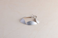 Load image into Gallery viewer, KimyaJoyas Jewelry Minimalist Link Bracelet in Brushed Matte Silver
